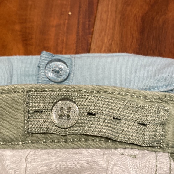 Girl’s Size Large (10-12) Bundle of 2: Sage Green Bermudas & Pale Blue Jersey - Picture 5 of 9